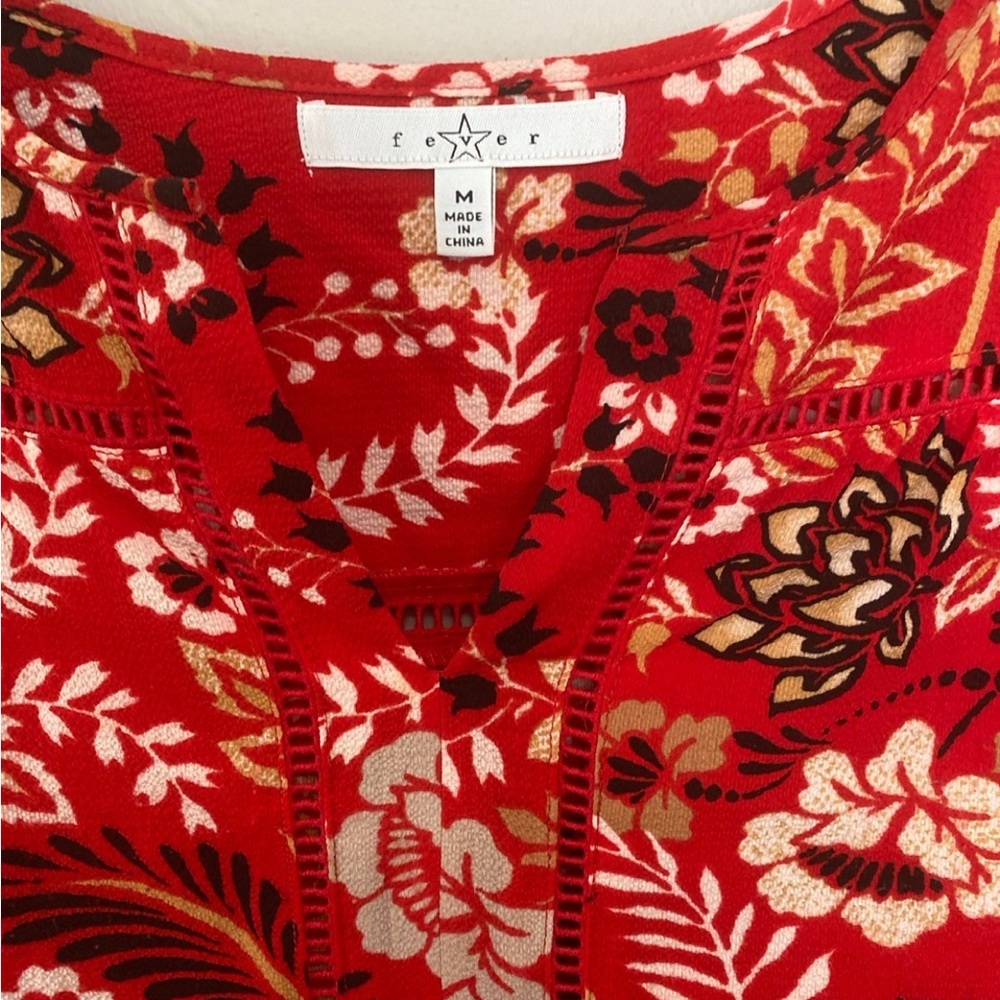Ladies top - Picture 2 of 4
